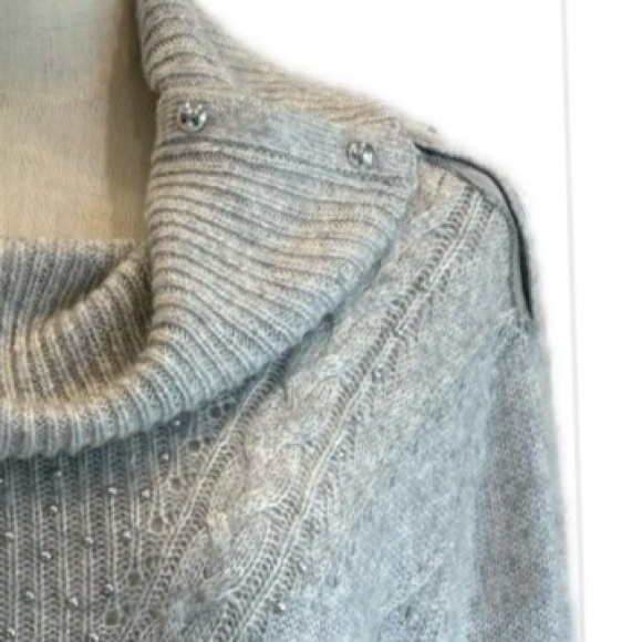 White House Black Market NWOT Lt Gray Cowl Neck Studded Embellished Sweater XL - Picture 3 of 9